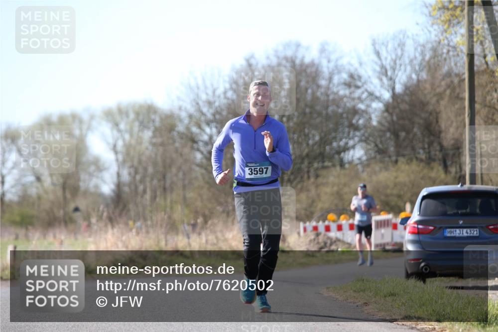 06.04.2025 - 44. Internationalen Wilhelmsburger Insellauf Jannik Wohlers http://msf.ph/oto/7620502 06.04.2025 10:06:51 Laufen 3597, 4321 meine-sportfotos.de