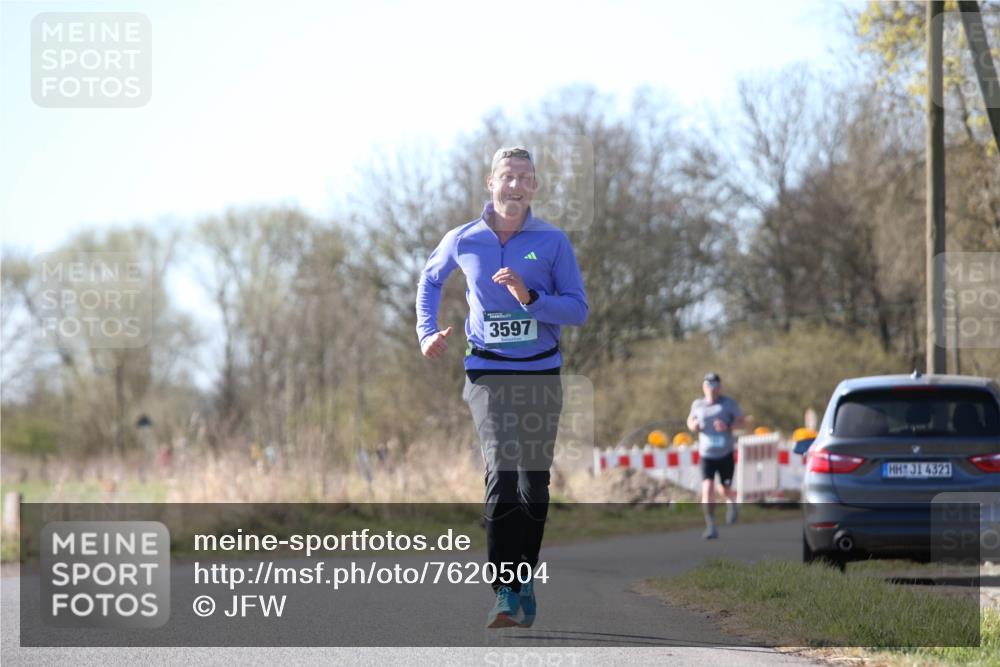 06.04.2025 - 44. Internationalen Wilhelmsburger Insellauf Jannik Wohlers http://msf.ph/oto/7620504 06.04.2025 10:06:51 Laufen 3597, 31, 4321 meine-sportfotos.de