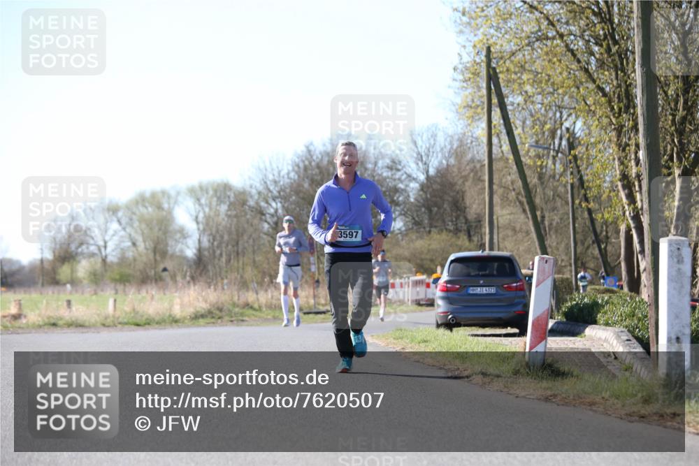06.04.2025 - 44. Internationalen Wilhelmsburger Insellauf Jannik Wohlers http://msf.ph/oto/7620507 06.04.2025 10:06:52 Laufen 3597, 4321 meine-sportfotos.de