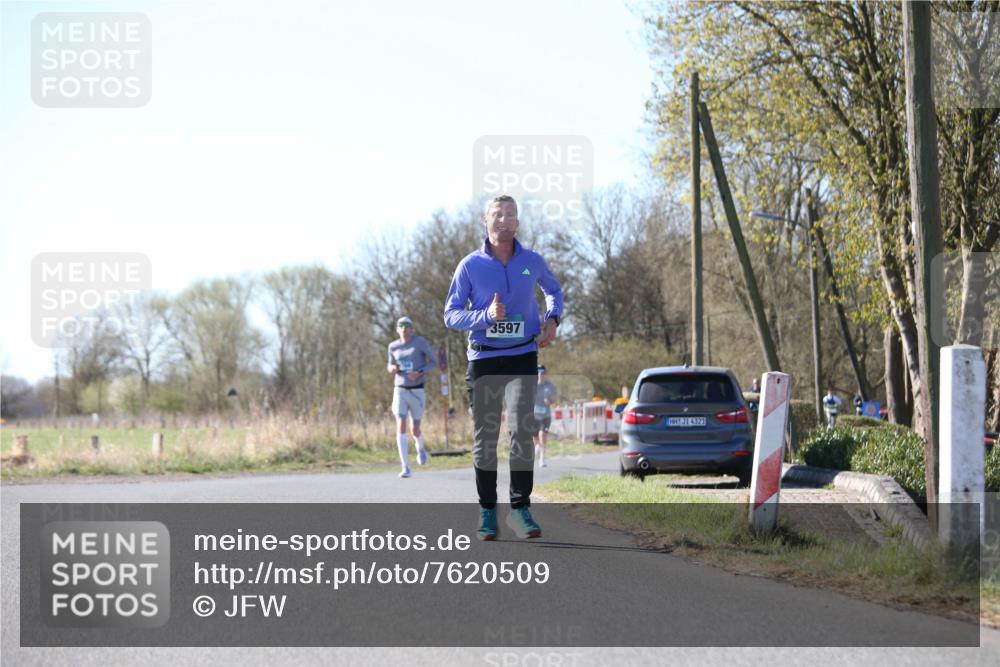 06.04.2025 - 44. Internationalen Wilhelmsburger Insellauf Jannik Wohlers http://msf.ph/oto/7620509 06.04.2025 10:06:52 Laufen 3597, 4321 meine-sportfotos.de