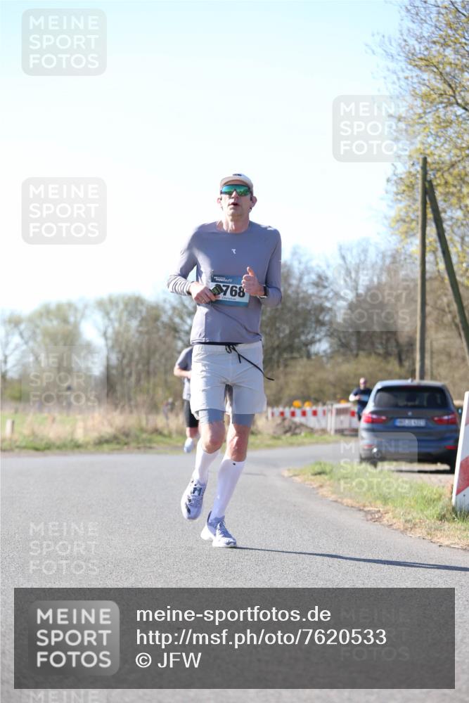 06.04.2025 - 44. Internationalen Wilhelmsburger Insellauf Jannik Wohlers http://msf.ph/oto/7620533 06.04.2025 10:06:59 Laufen 768 meine-sportfotos.de