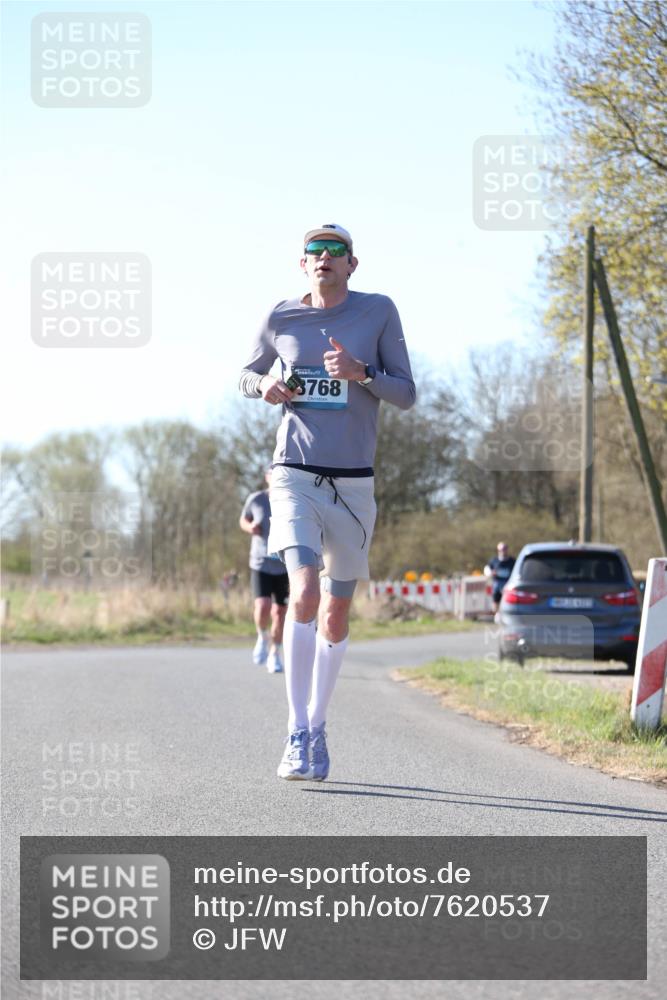06.04.2025 - 44. Internationalen Wilhelmsburger Insellauf Jannik Wohlers http://msf.ph/oto/7620537 06.04.2025 10:06:59 Laufen 3768 meine-sportfotos.de