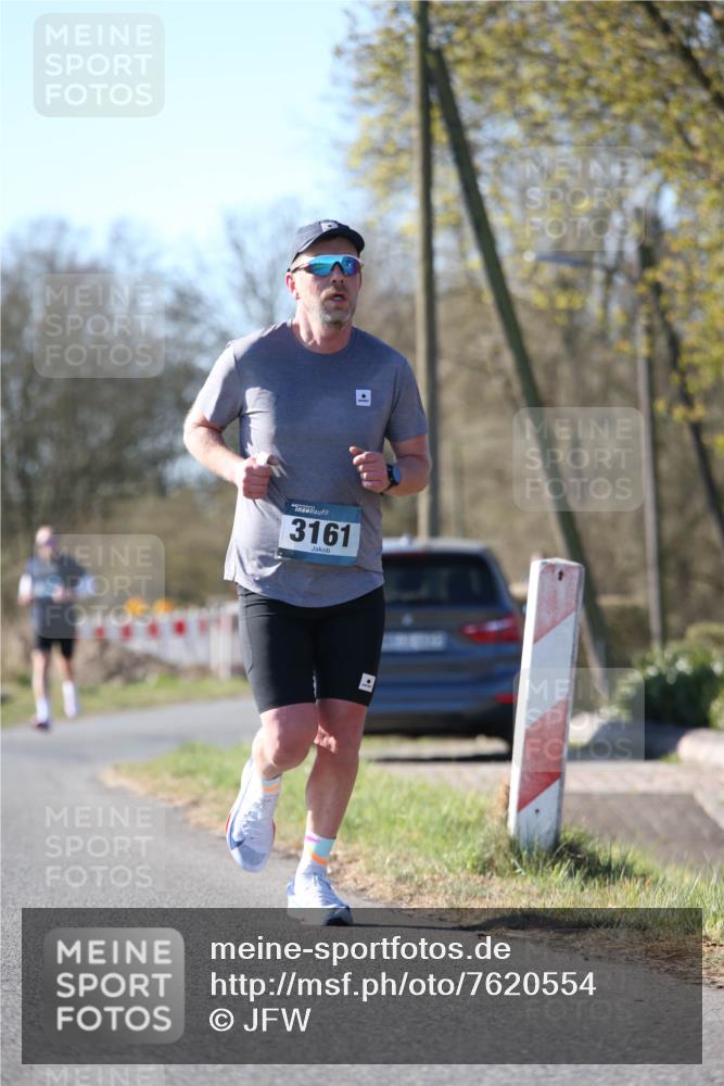 06.04.2025 - 44. Internationalen Wilhelmsburger Insellauf Jannik Wohlers http://msf.ph/oto/7620554 06.04.2025 10:07:02 Laufen 3161 meine-sportfotos.de