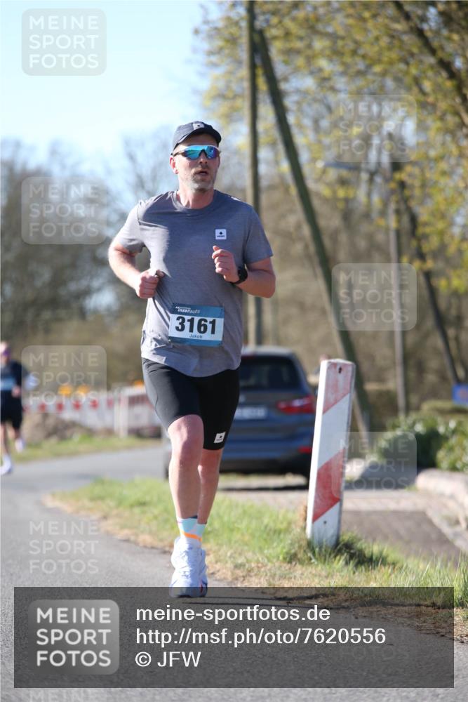 06.04.2025 - 44. Internationalen Wilhelmsburger Insellauf Jannik Wohlers http://msf.ph/oto/7620556 06.04.2025 10:07:02 Laufen 3161 meine-sportfotos.de