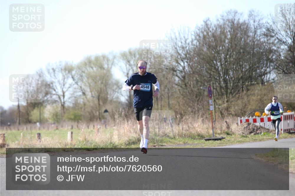 06.04.2025 - 44. Internationalen Wilhelmsburger Insellauf Jannik Wohlers http://msf.ph/oto/7620560 06.04.2025 10:07:08 Laufen 4548, 4018 meine-sportfotos.de