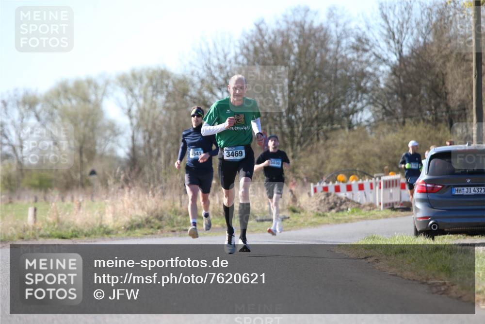 06.04.2025 - 44. Internationalen Wilhelmsburger Insellauf Jannik Wohlers http://msf.ph/oto/7620621 06.04.2025 10:07:36 Laufen 4541, 3469, 5030, 4321 meine-sportfotos.de