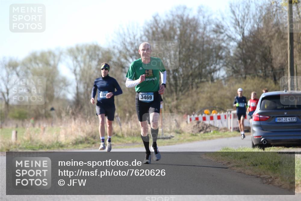 06.04.2025 - 44. Internationalen Wilhelmsburger Insellauf Jannik Wohlers http://msf.ph/oto/7620626 06.04.2025 10:07:37 Laufen 3469, 4321 meine-sportfotos.de