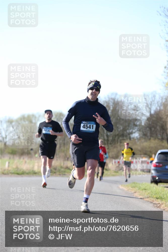 06.04.2025 - 44. Internationalen Wilhelmsburger Insellauf Jannik Wohlers http://msf.ph/oto/7620656 06.04.2025 10:07:42 Laufen 5030, 4541 meine-sportfotos.de