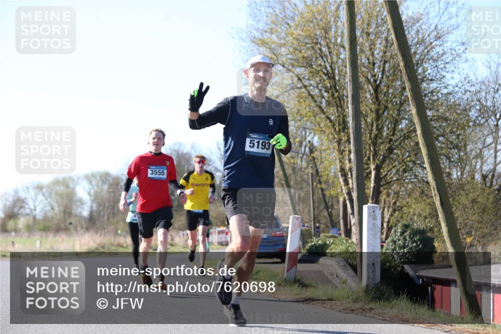 06.04.2025 - 44. Internationalen Wilhelmsburger Insellauf Jannik Wohlers http://msf.ph/oto/7620698 06.04.2025 10:07:49 Laufen 3555, 5193 meine-sportfotos.de