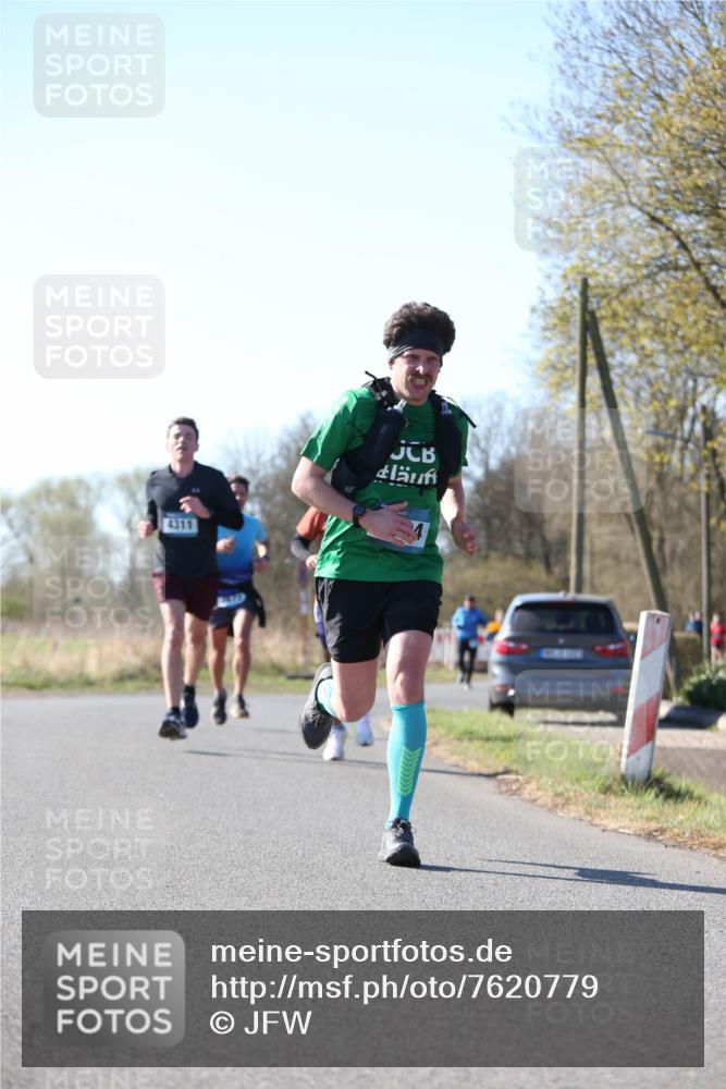 06.04.2025 - 44. Internationalen Wilhelmsburger Insellauf Jannik Wohlers http://msf.ph/oto/7620779 06.04.2025 10:08:02 Laufen 4311 meine-sportfotos.de