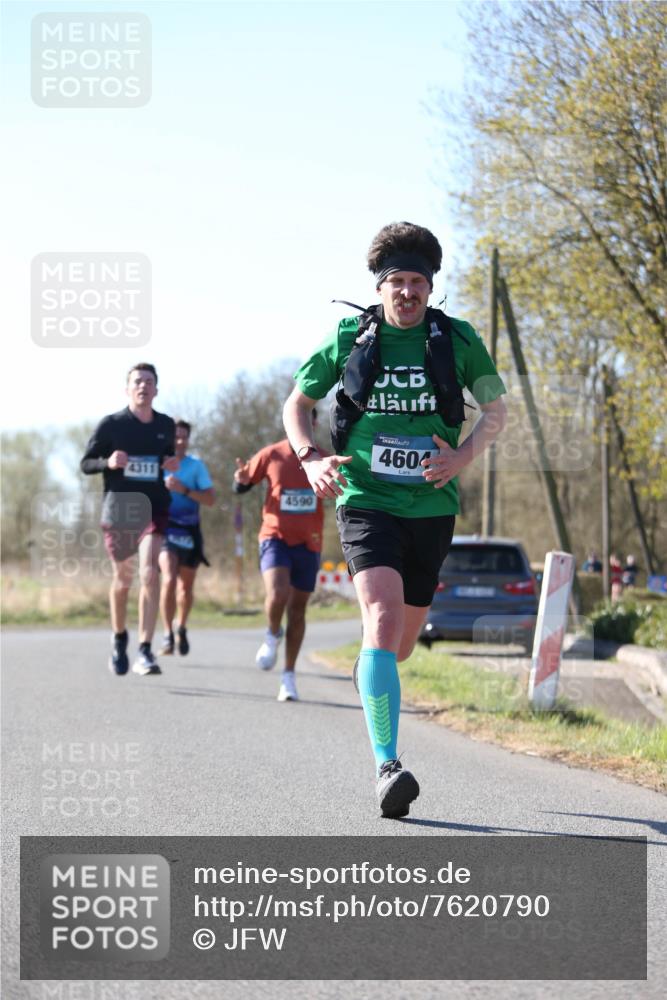 06.04.2025 - 44. Internationalen Wilhelmsburger Insellauf Jannik Wohlers http://msf.ph/oto/7620790 06.04.2025 10:08:02 Laufen 4311, 4590, 4604 meine-sportfotos.de