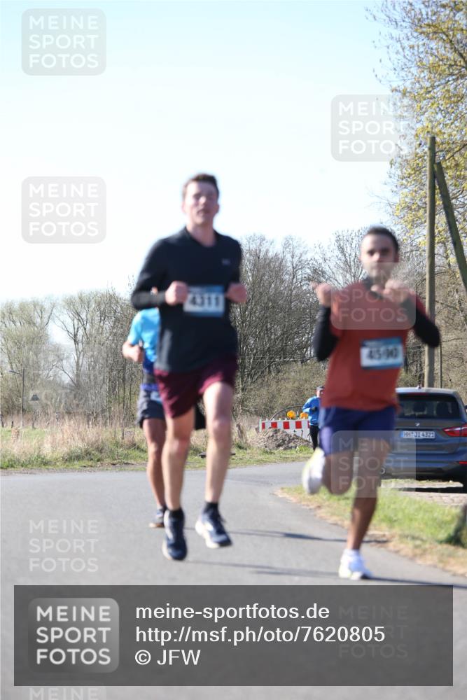 06.04.2025 - 44. Internationalen Wilhelmsburger Insellauf Jannik Wohlers http://msf.ph/oto/7620805 06.04.2025 10:08:04 Laufen 4590, 4321 meine-sportfotos.de