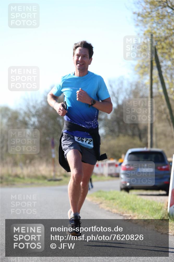 06.04.2025 - 44. Internationalen Wilhelmsburger Insellauf Jannik Wohlers http://msf.ph/oto/7620826 06.04.2025 10:08:05 Laufen 3572 meine-sportfotos.de