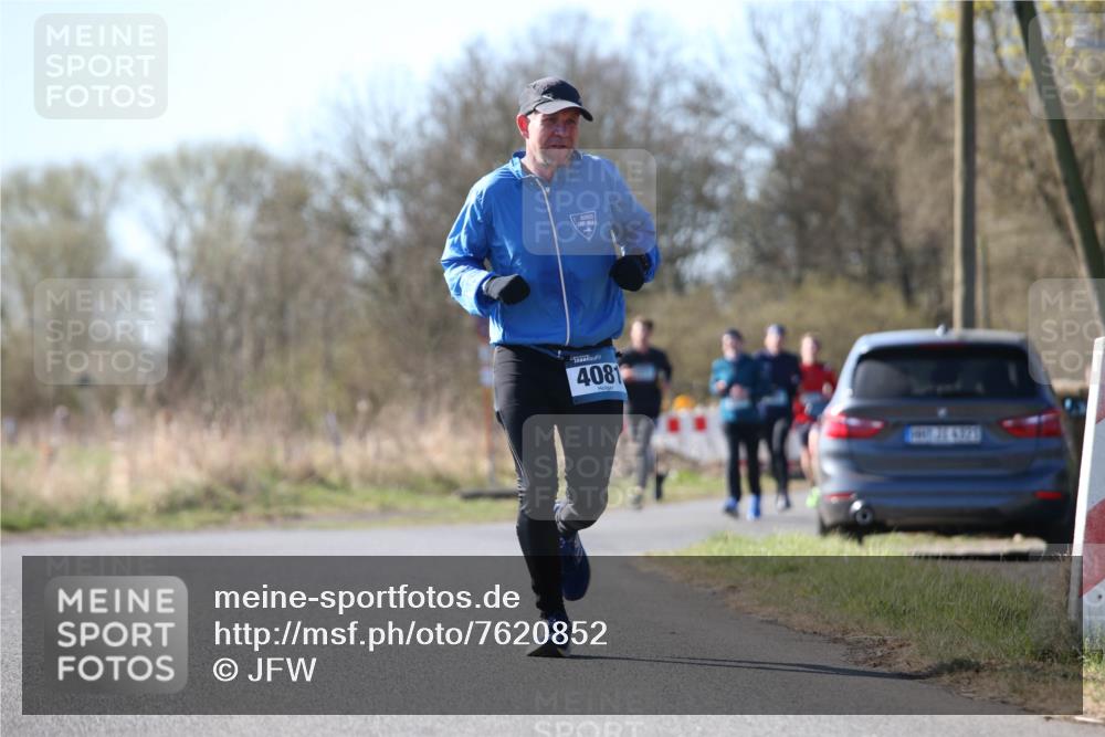 06.04.2025 - 44. Internationalen Wilhelmsburger Insellauf Jannik Wohlers http://msf.ph/oto/7620852 06.04.2025 10:08:14 Laufen 4081 meine-sportfotos.de