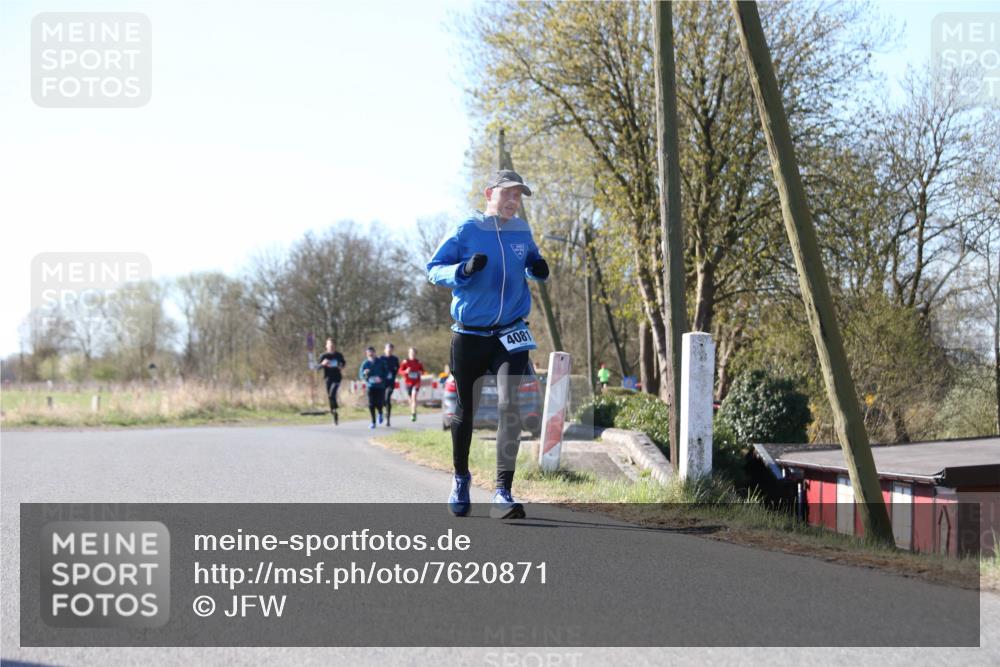 06.04.2025 - 44. Internationalen Wilhelmsburger Insellauf Jannik Wohlers http://msf.ph/oto/7620871 06.04.2025 10:08:15 Laufen 4081 meine-sportfotos.de