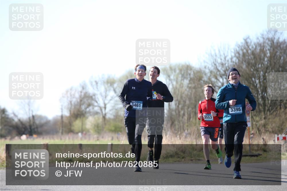 06.04.2025 - 44. Internationalen Wilhelmsburger Insellauf Jannik Wohlers http://msf.ph/oto/7620885 06.04.2025 10:08:22 Laufen 3461, 3553, 3395 meine-sportfotos.de
