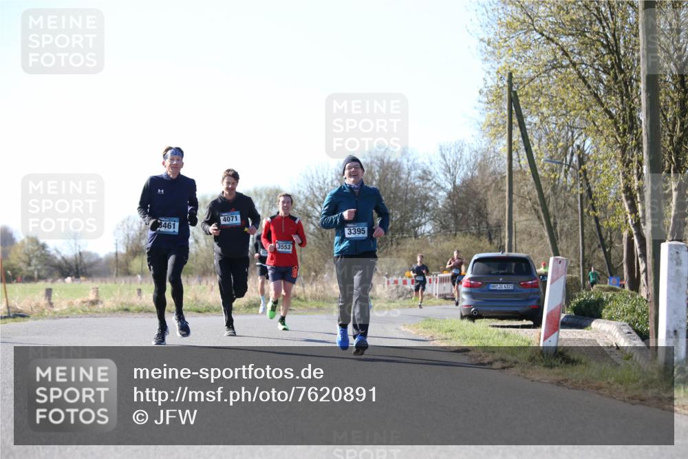 06.04.2025 - 44. Internationalen Wilhelmsburger Insellauf Jannik Wohlers http://msf.ph/oto/7620891 06.04.2025 10:08:24 Laufen 8461, 4071, 3553, 3395, 4321 meine-sportfotos.de