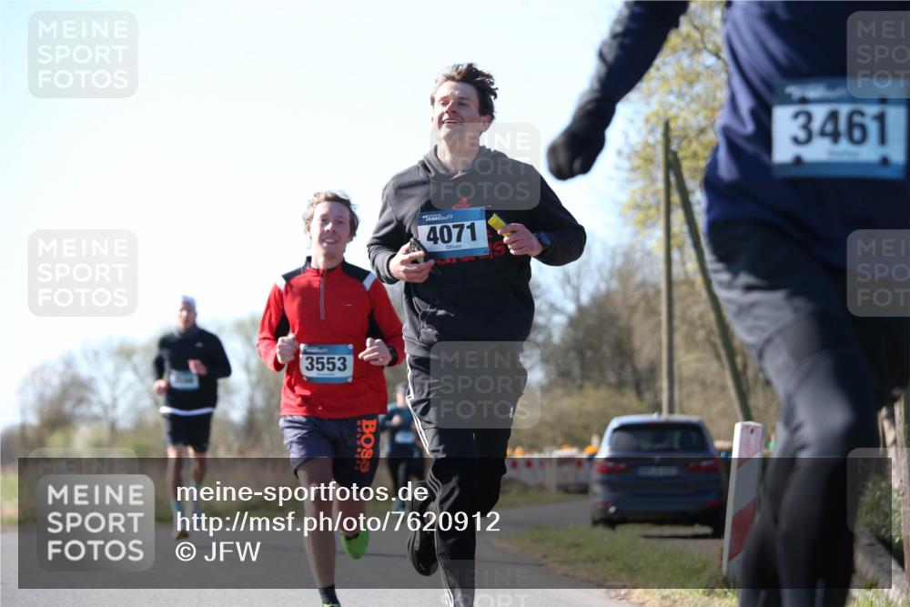 06.04.2025 - 44. Internationalen Wilhelmsburger Insellauf Jannik Wohlers http://msf.ph/oto/7620912 06.04.2025 10:08:27 Laufen 3553, 4071, 3461 meine-sportfotos.de