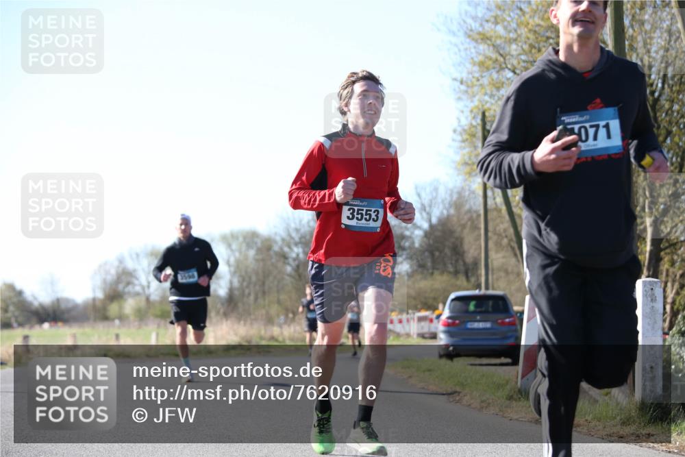 06.04.2025 - 44. Internationalen Wilhelmsburger Insellauf Jannik Wohlers http://msf.ph/oto/7620916 06.04.2025 10:08:28 Laufen 3553, 071 meine-sportfotos.de