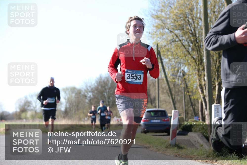 06.04.2025 - 44. Internationalen Wilhelmsburger Insellauf Jannik Wohlers http://msf.ph/oto/7620921 06.04.2025 10:08:28 Laufen 3553 meine-sportfotos.de