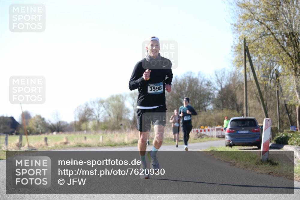 06.04.2025 - 44. Internationalen Wilhelmsburger Insellauf Jannik Wohlers http://msf.ph/oto/7620930 06.04.2025 10:08:30 Laufen 3598 meine-sportfotos.de