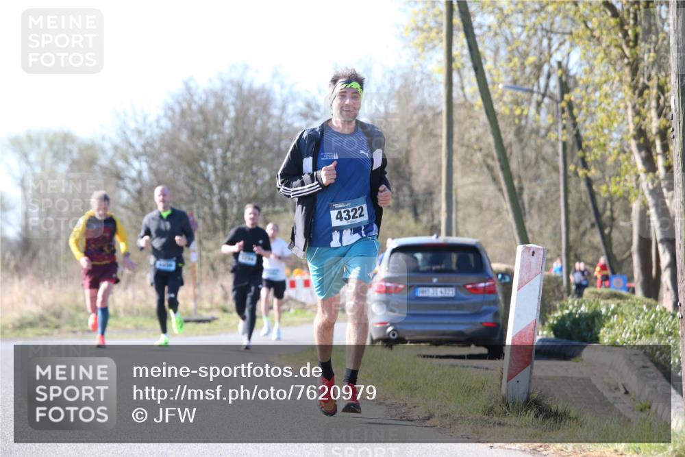 06.04.2025 - 44. Internationalen Wilhelmsburger Insellauf Jannik Wohlers http://msf.ph/oto/7620979 06.04.2025 10:09:07 Laufen 4322 meine-sportfotos.de