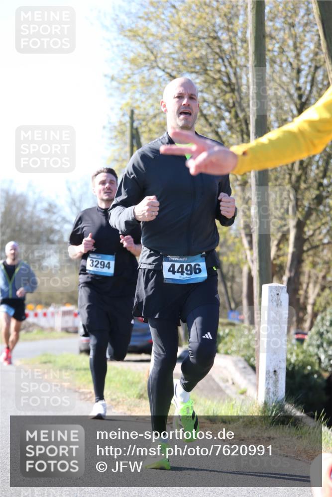 06.04.2025 - 44. Internationalen Wilhelmsburger Insellauf Jannik Wohlers http://msf.ph/oto/7620991 06.04.2025 10:09:14 Laufen 3294, 4496 meine-sportfotos.de