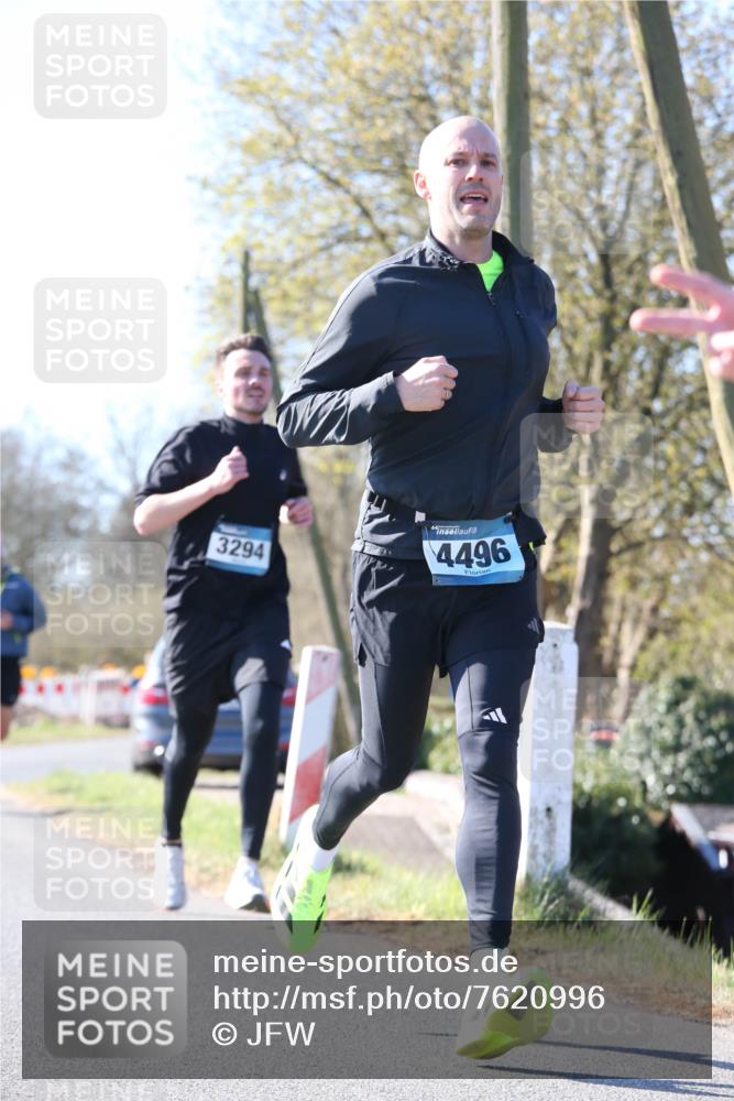 06.04.2025 - 44. Internationalen Wilhelmsburger Insellauf Jannik Wohlers http://msf.ph/oto/7620996 06.04.2025 10:09:15 Laufen 3294, 4496 meine-sportfotos.de