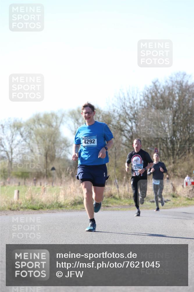06.04.2025 - 44. Internationalen Wilhelmsburger Insellauf Jannik Wohlers http://msf.ph/oto/7621045 06.04.2025 10:09:33 Laufen 4292, 3792 meine-sportfotos.de