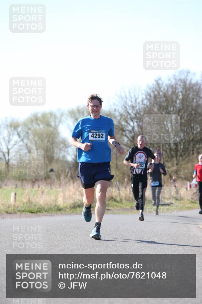 06.04.2025 - 44. Internationalen Wilhelmsburger Insellauf Jannik Wohlers http://msf.ph/oto/7621048 06.04.2025 10:09:33 Laufen 4292, 92 meine-sportfotos.de