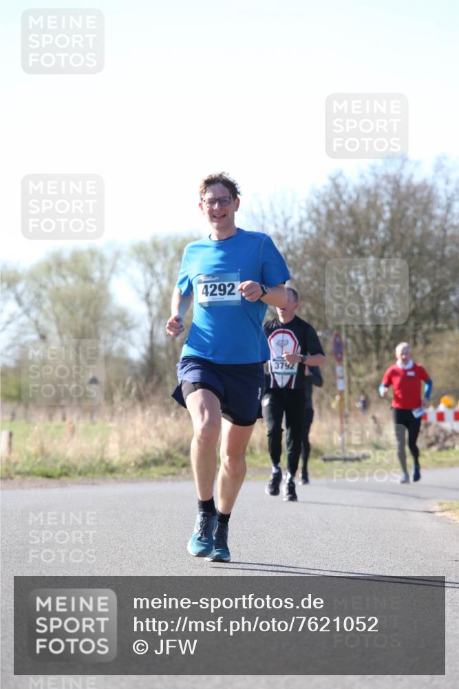 06.04.2025 - 44. Internationalen Wilhelmsburger Insellauf Jannik Wohlers http://msf.ph/oto/7621052 06.04.2025 10:09:34 Laufen 4292, 3792 meine-sportfotos.de