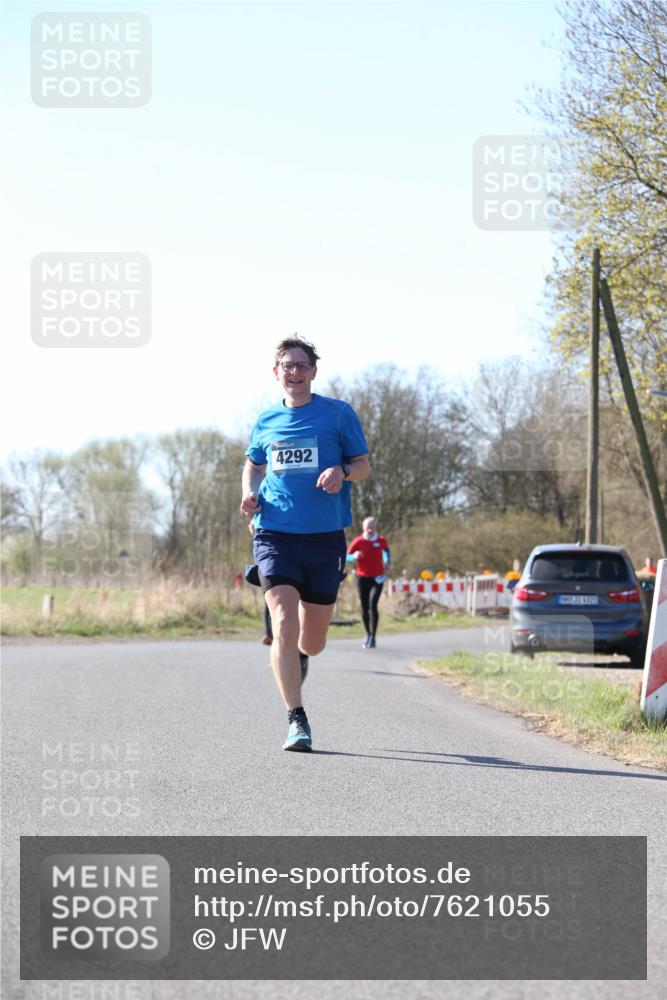 06.04.2025 - 44. Internationalen Wilhelmsburger Insellauf Jannik Wohlers http://msf.ph/oto/7621055 06.04.2025 10:09:35 Laufen 4292, 31, 4323 meine-sportfotos.de