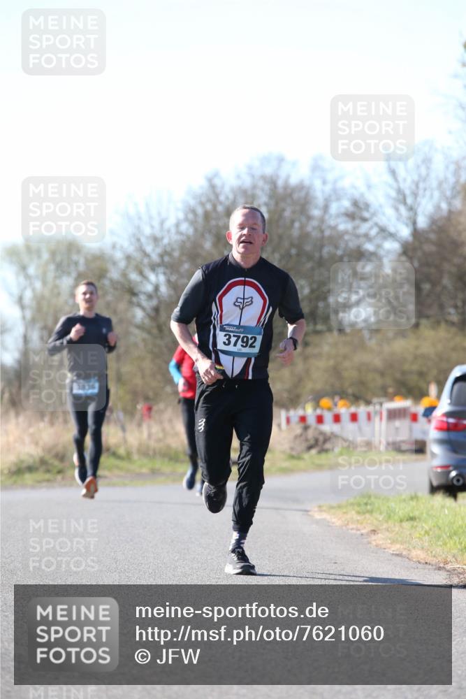 06.04.2025 - 44. Internationalen Wilhelmsburger Insellauf Jannik Wohlers http://msf.ph/oto/7621060 06.04.2025 10:09:37 Laufen 3836, 3, 3792 meine-sportfotos.de