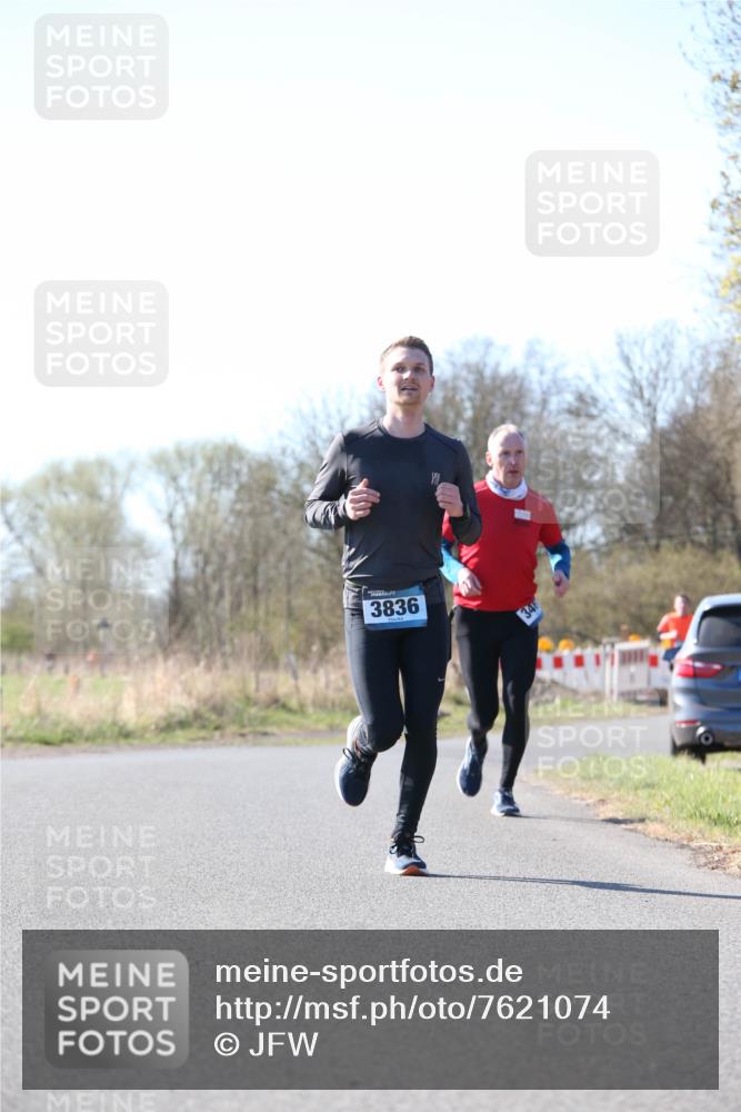 06.04.2025 - 44. Internationalen Wilhelmsburger Insellauf Jannik Wohlers http://msf.ph/oto/7621074 06.04.2025 10:09:41 Laufen 3836 meine-sportfotos.de