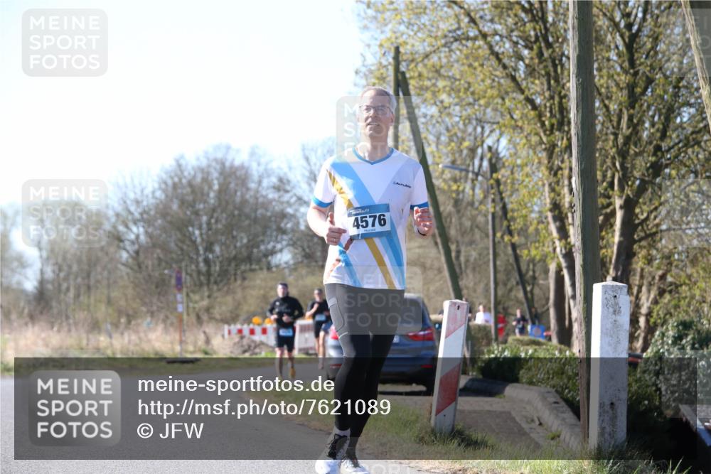 06.04.2025 - 44. Internationalen Wilhelmsburger Insellauf Jannik Wohlers http://msf.ph/oto/7621089 06.04.2025 10:10:04 Laufen 4576 meine-sportfotos.de
