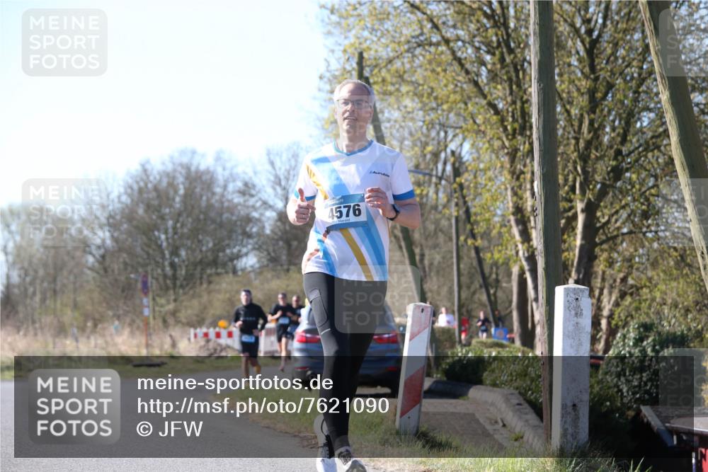 06.04.2025 - 44. Internationalen Wilhelmsburger Insellauf Jannik Wohlers http://msf.ph/oto/7621090 06.04.2025 10:10:04 Laufen 4576 meine-sportfotos.de