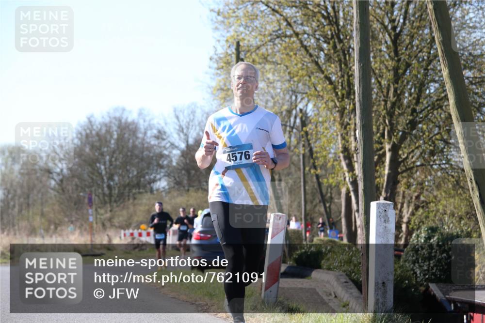 06.04.2025 - 44. Internationalen Wilhelmsburger Insellauf Jannik Wohlers http://msf.ph/oto/7621091 06.04.2025 10:10:04 Laufen 4576 meine-sportfotos.de