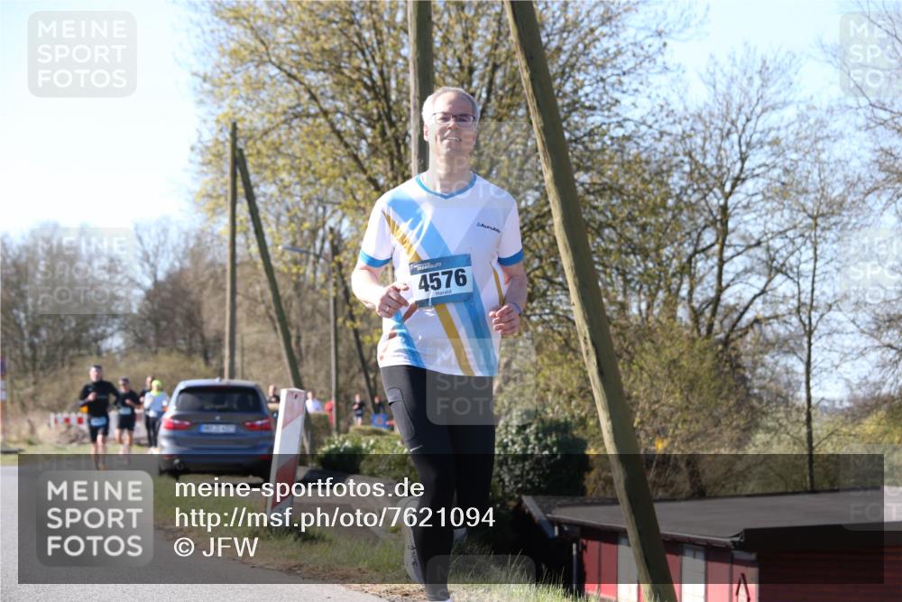06.04.2025 - 44. Internationalen Wilhelmsburger Insellauf Jannik Wohlers http://msf.ph/oto/7621094 06.04.2025 10:10:05 Laufen 4576 meine-sportfotos.de