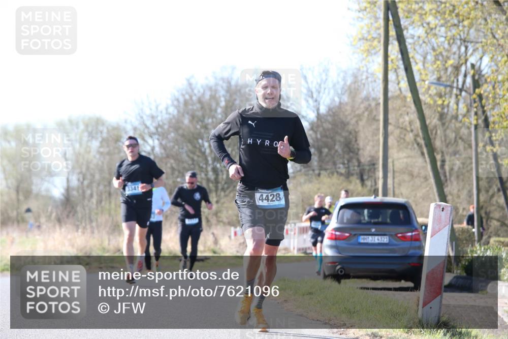 06.04.2025 - 44. Internationalen Wilhelmsburger Insellauf Jannik Wohlers http://msf.ph/oto/7621096 06.04.2025 10:10:12 Laufen 3341, 4428 meine-sportfotos.de