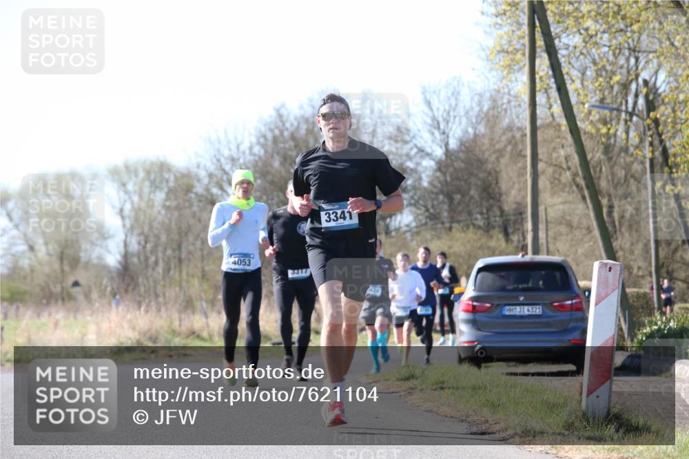 06.04.2025 - 44. Internationalen Wilhelmsburger Insellauf Jannik Wohlers http://msf.ph/oto/7621104 06.04.2025 10:10:16 Laufen 3341, 4053, 3317, 424, 31, 4321 meine-sportfotos.de