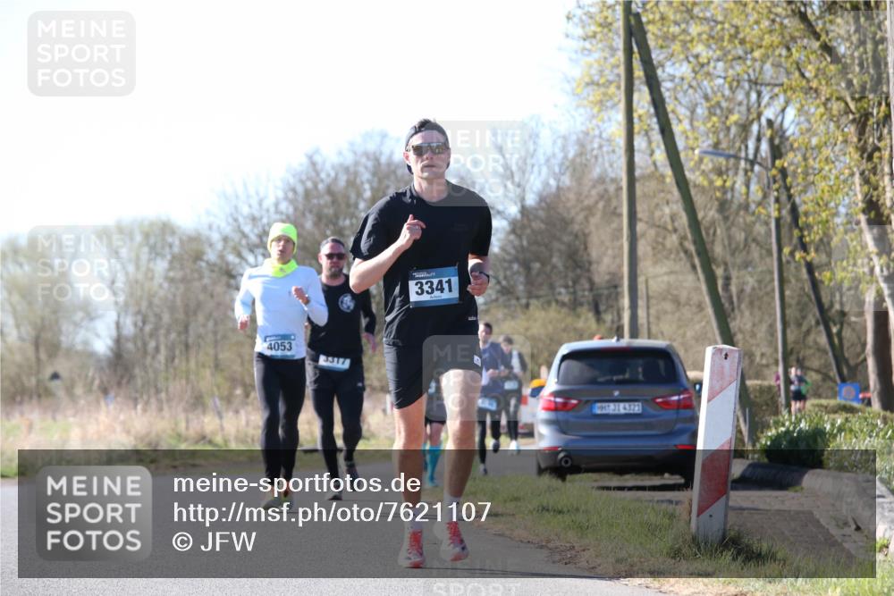06.04.2025 - 44. Internationalen Wilhelmsburger Insellauf Jannik Wohlers http://msf.ph/oto/7621107 06.04.2025 10:10:16 Laufen 4053, 3317, 3341, 31, 4323 meine-sportfotos.de