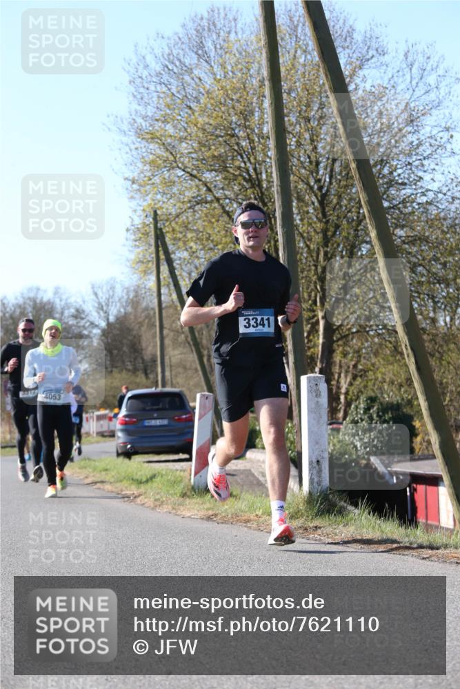 06.04.2025 - 44. Internationalen Wilhelmsburger Insellauf Jannik Wohlers http://msf.ph/oto/7621110 06.04.2025 10:10:17 Laufen 4053, 3341 meine-sportfotos.de