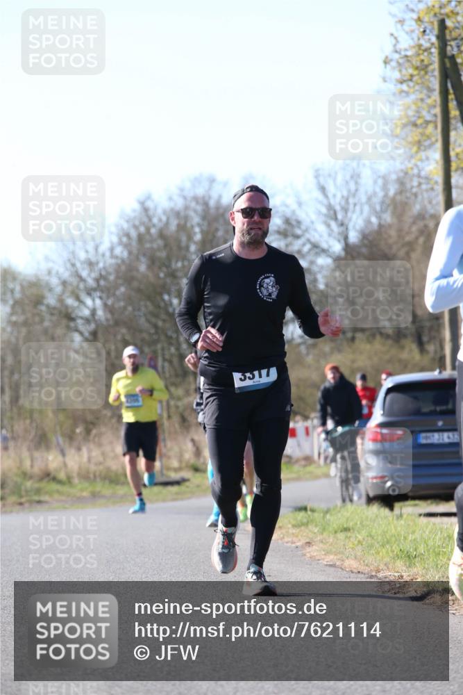 06.04.2025 - 44. Internationalen Wilhelmsburger Insellauf Jannik Wohlers http://msf.ph/oto/7621114 06.04.2025 10:10:19 Laufen 3377 meine-sportfotos.de
