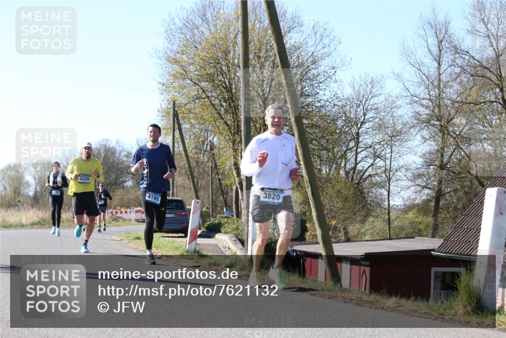 06.04.2025 - 44. Internationalen Wilhelmsburger Insellauf Jannik Wohlers http://msf.ph/oto/7621132 06.04.2025 10:10:25 Laufen 4205, 4195, 314523, 3820 meine-sportfotos.de