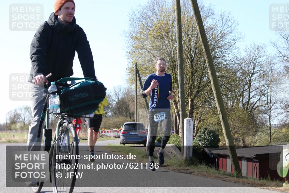 06.04.2025 - 44. Internationalen Wilhelmsburger Insellauf Jannik Wohlers http://msf.ph/oto/7621136 06.04.2025 10:10:26 Laufen 31, 4323, 4195 meine-sportfotos.de
