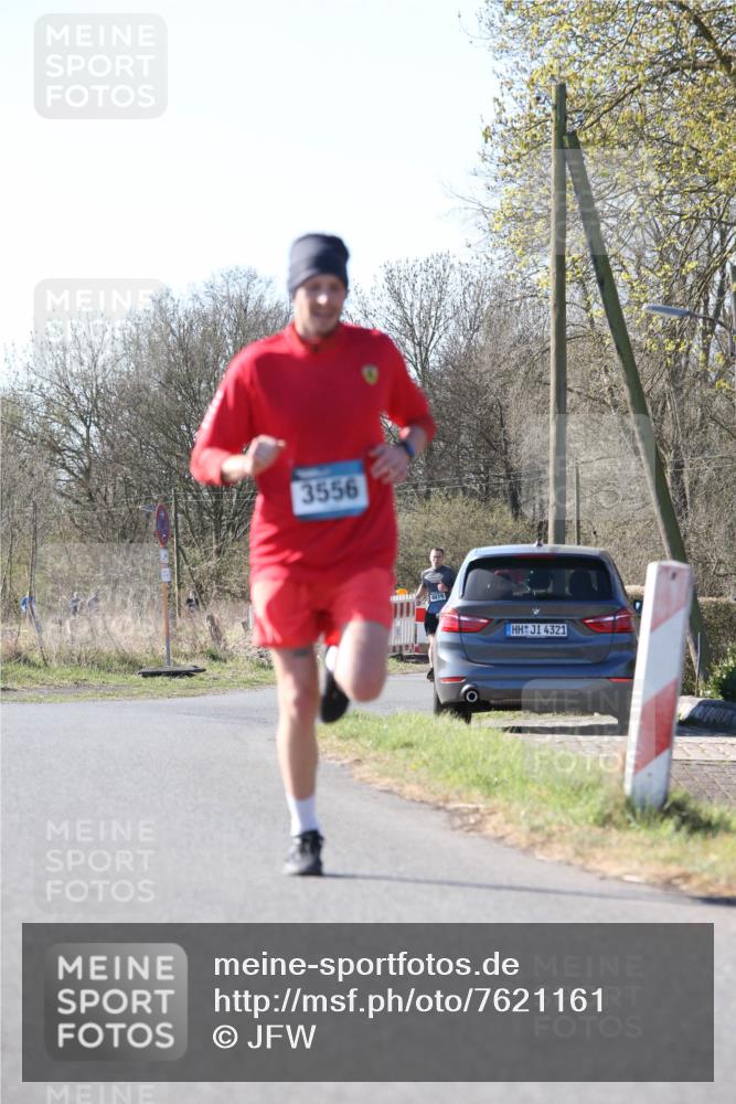 06.04.2025 - 44. Internationalen Wilhelmsburger Insellauf Jannik Wohlers http://msf.ph/oto/7621161 06.04.2025 10:10:34 Laufen 3556, 4079, 4321 meine-sportfotos.de
