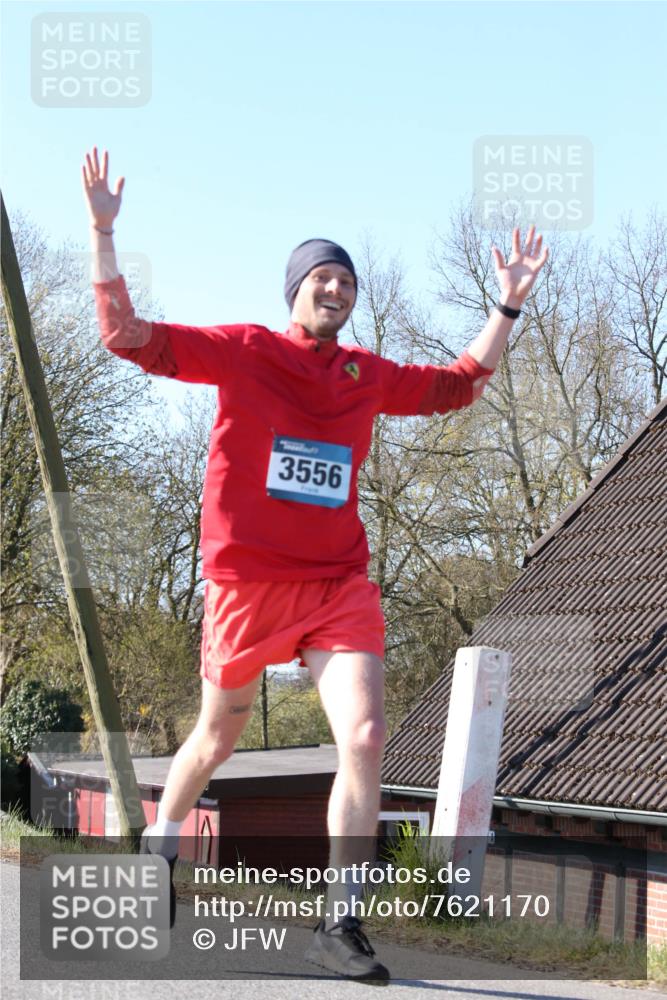 06.04.2025 - 44. Internationalen Wilhelmsburger Insellauf Jannik Wohlers http://msf.ph/oto/7621170 06.04.2025 10:10:36 Laufen 3556 meine-sportfotos.de
