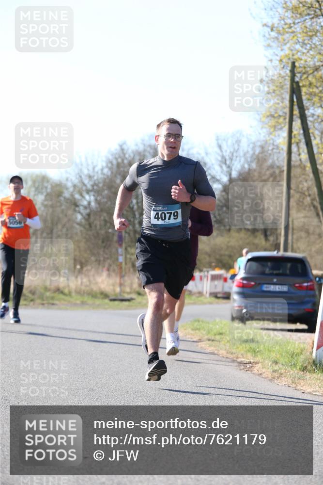 06.04.2025 - 44. Internationalen Wilhelmsburger Insellauf Jannik Wohlers http://msf.ph/oto/7621179 06.04.2025 10:10:47 Laufen 5056, 4079 meine-sportfotos.de