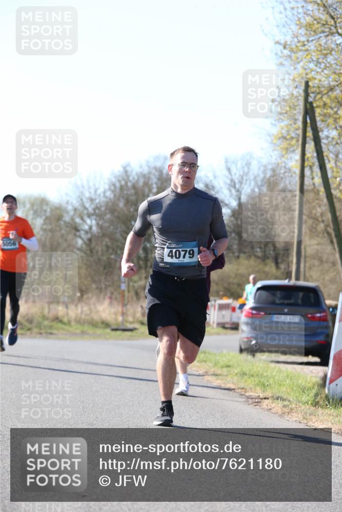 06.04.2025 - 44. Internationalen Wilhelmsburger Insellauf Jannik Wohlers http://msf.ph/oto/7621180 06.04.2025 10:10:47 Laufen 5056, 4079 meine-sportfotos.de