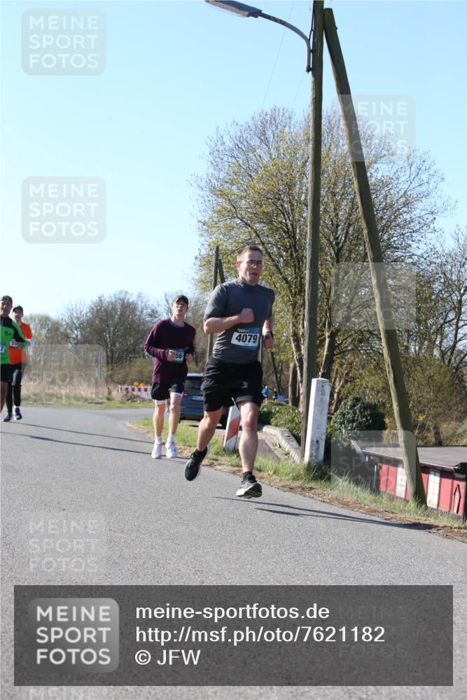 06.04.2025 - 44. Internationalen Wilhelmsburger Insellauf Jannik Wohlers http://msf.ph/oto/7621182 06.04.2025 10:10:48 Laufen 7, 98, 4079 meine-sportfotos.de